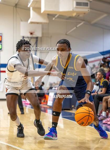 Thumbnail 3 in South View vs. New Life Christian Academy (MLK Dream Jam 2024) photogallery.