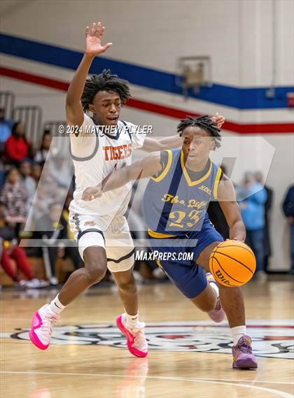 Thumbnail 2 in South View vs. New Life Christian Academy (MLK Dream Jam 2024) photogallery.
