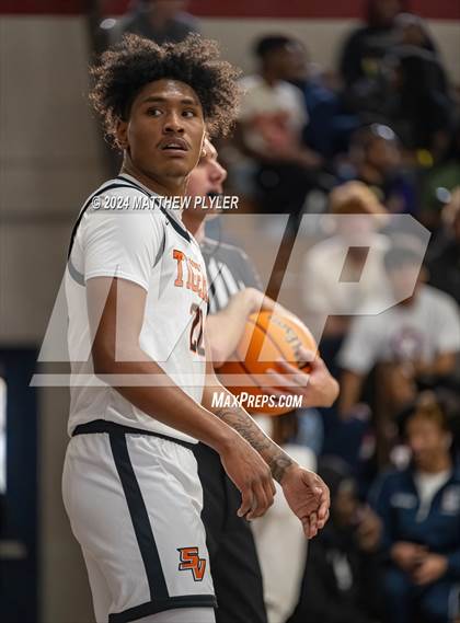 Thumbnail 1 in South View vs. New Life Christian Academy (MLK Dream Jam 2024) photogallery.