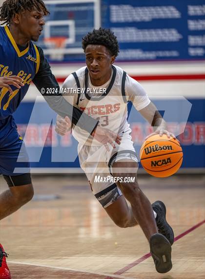 Thumbnail 1 in South View vs. New Life Christian Academy (MLK Dream Jam 2024) photogallery.