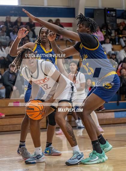 Thumbnail 1 in South View vs. New Life Christian Academy (MLK Dream Jam 2024) photogallery.