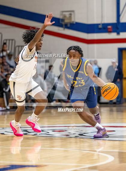 Thumbnail 2 in South View vs. New Life Christian Academy (MLK Dream Jam 2024) photogallery.