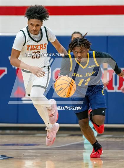 Thumbnail 2 in South View vs. New Life Christian Academy (MLK Dream Jam 2024) photogallery.