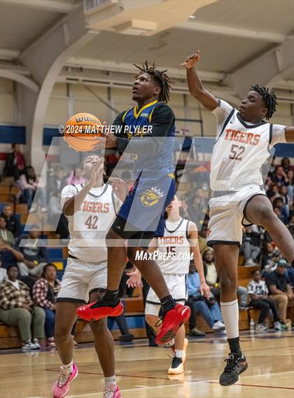 Thumbnail 3 in South View vs. New Life Christian Academy (MLK Dream Jam 2024) photogallery.