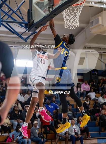 Thumbnail 2 in South View vs. New Life Christian Academy (MLK Dream Jam 2024) photogallery.