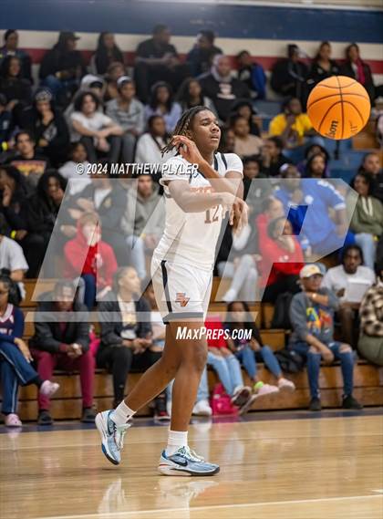 Thumbnail 3 in South View vs. New Life Christian Academy (MLK Dream Jam 2024) photogallery.