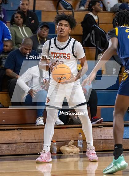 Thumbnail 1 in South View vs. New Life Christian Academy (MLK Dream Jam 2024) photogallery.