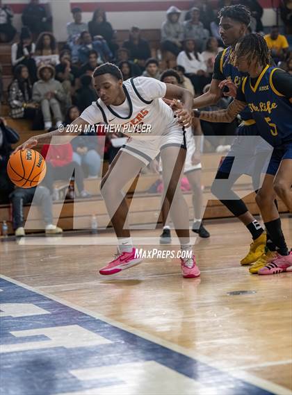 Thumbnail 3 in South View vs. New Life Christian Academy (MLK Dream Jam 2024) photogallery.