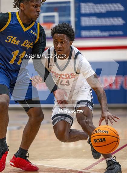 Thumbnail 2 in South View vs. New Life Christian Academy (MLK Dream Jam 2024) photogallery.