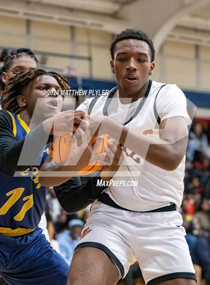 Thumbnail 2 in South View vs. New Life Christian Academy (MLK Dream Jam 2024) photogallery.