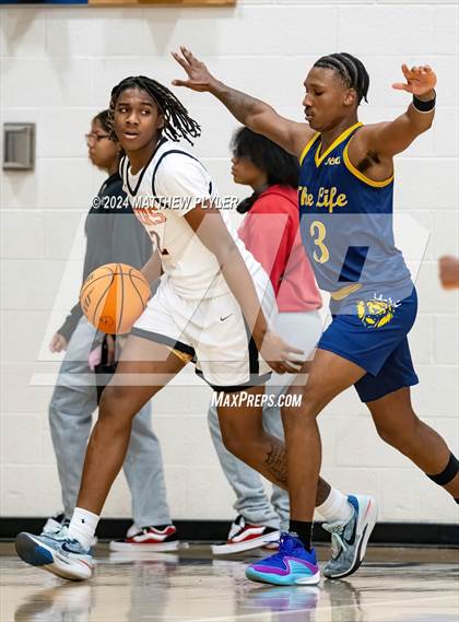 Thumbnail 1 in South View vs. New Life Christian Academy (MLK Dream Jam 2024) photogallery.