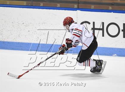 Thumbnail 2 in Glastonbury vs. Greenwich (CIAC D1 Semifinal) photogallery.