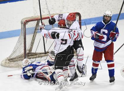 Thumbnail 2 in Glastonbury vs. Greenwich (CIAC D1 Semifinal) photogallery.