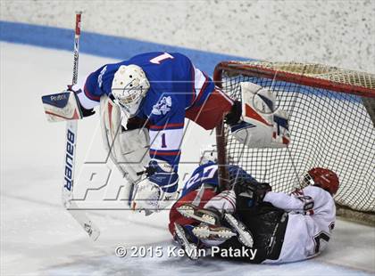 Thumbnail 2 in Glastonbury vs. Greenwich (CIAC D1 Semifinal) photogallery.