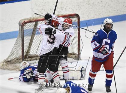 Thumbnail 3 in Glastonbury vs. Greenwich (CIAC D1 Semifinal) photogallery.