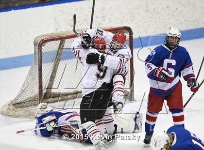 Thumbnail 3 in Glastonbury vs. Greenwich (CIAC D1 Semifinal) photogallery.