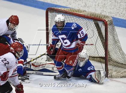 Thumbnail 2 in Glastonbury vs. Greenwich (CIAC D1 Semifinal) photogallery.