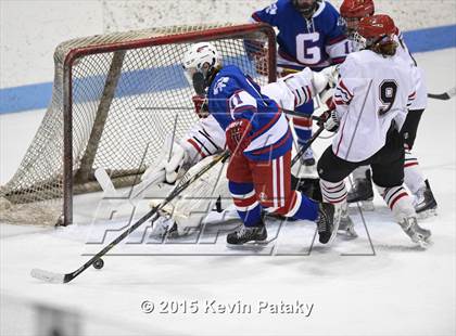 Thumbnail 2 in Glastonbury vs. Greenwich (CIAC D1 Semifinal) photogallery.