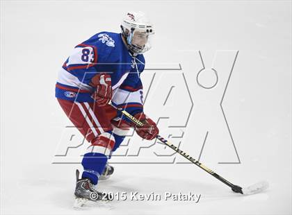 Thumbnail 2 in Glastonbury vs. Greenwich (CIAC D1 Semifinal) photogallery.