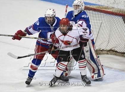 Thumbnail 2 in Glastonbury vs. Greenwich (CIAC D1 Semifinal) photogallery.
