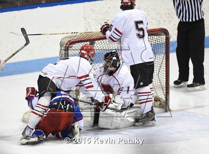 Thumbnail 3 in Glastonbury vs. Greenwich (CIAC D1 Semifinal) photogallery.