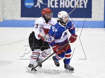 Thumbnail 3 in Glastonbury vs. Greenwich (CIAC D1 Semifinal) photogallery.