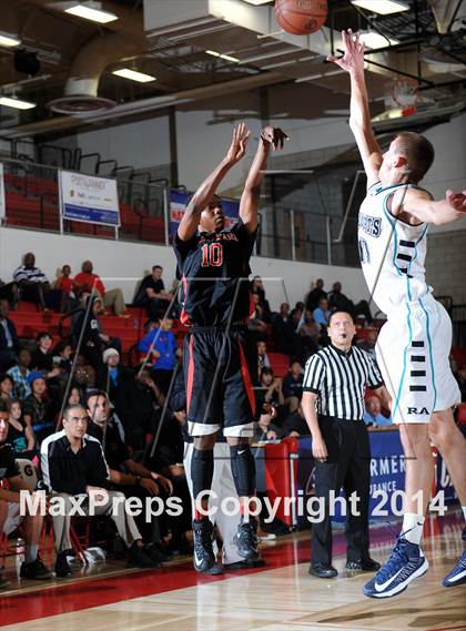 Thumbnail 3 in Renaissance Academy vs. View Park (CIF SoCal Regional D5 Final) photogallery.