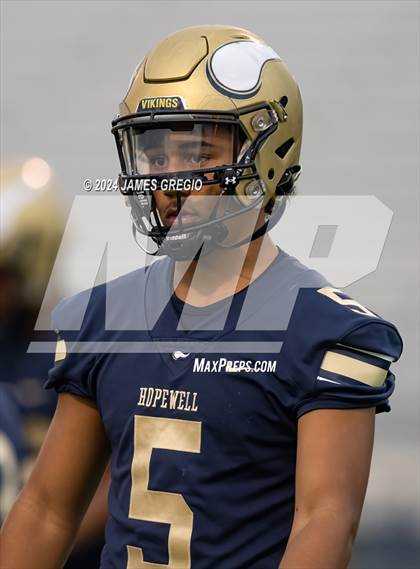 Thumbnail 1 in Quaker Valley @ Hopewell photogallery.
