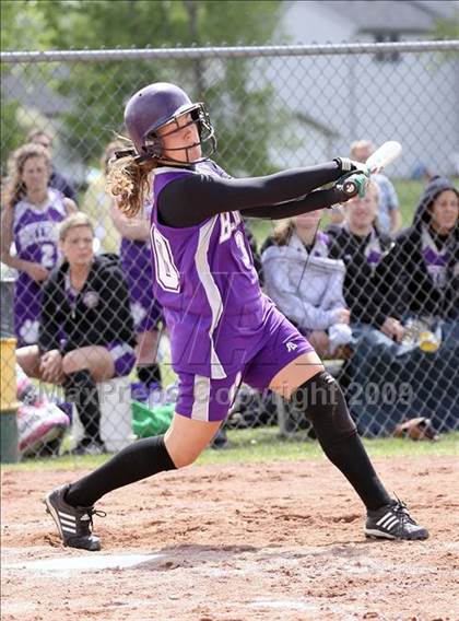 Thumbnail 2 in Hamburg vs West Seneca East (Section 6 Class A Prequarterfinal) photogallery.
