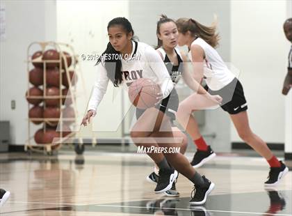 Thumbnail 3 in Bishop Montgomery vs Troy (Troy Classic) photogallery.