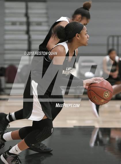 Thumbnail 3 in Bishop Montgomery vs Troy (Troy Classic) photogallery.