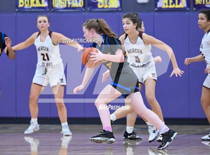 Thumbnail 3 in Hazen vs. Mercer Island photogallery.