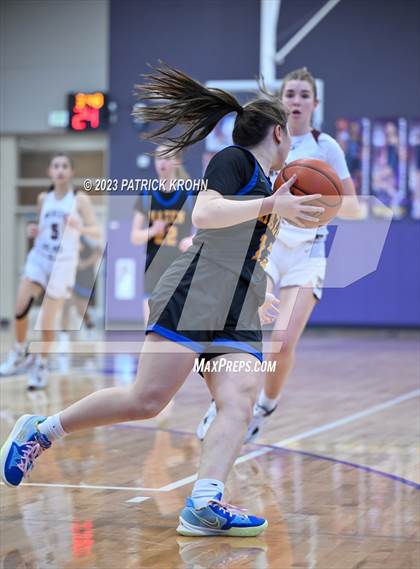 Thumbnail 3 in Hazen vs. Mercer Island photogallery.