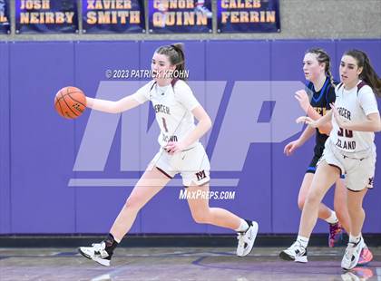 Thumbnail 3 in Hazen vs. Mercer Island photogallery.