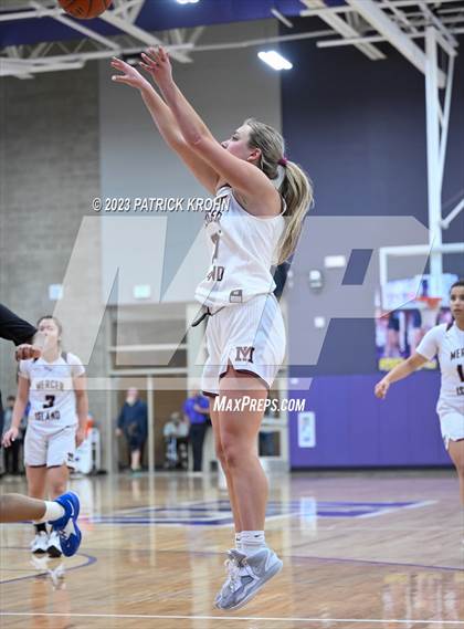 Thumbnail 2 in Hazen vs. Mercer Island photogallery.