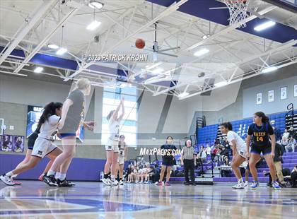 Thumbnail 1 in Hazen vs. Mercer Island photogallery.