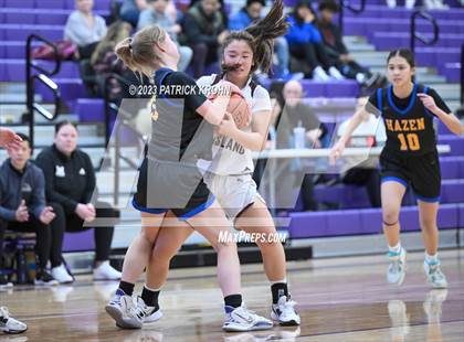 Thumbnail 2 in Hazen vs. Mercer Island photogallery.