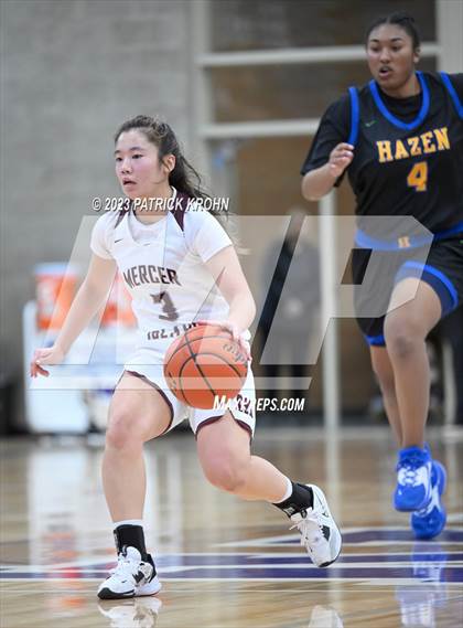 Thumbnail 1 in Hazen vs. Mercer Island photogallery.