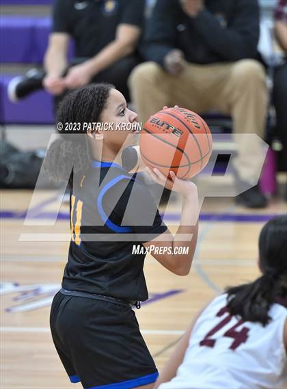 Thumbnail 2 in Hazen vs. Mercer Island photogallery.