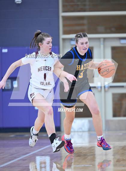 Thumbnail 2 in Hazen vs. Mercer Island photogallery.