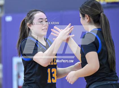 Thumbnail 1 in Hazen vs. Mercer Island photogallery.