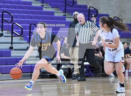 Thumbnail 3 in Hazen vs. Mercer Island photogallery.