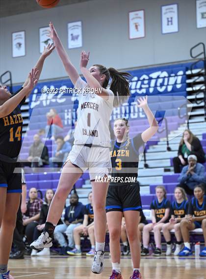 Thumbnail 3 in Hazen vs. Mercer Island photogallery.