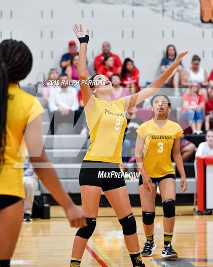 Thumbnail 1 in Alief Hastings vs. Fort Bend Travis photogallery.