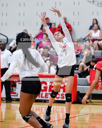 Thumbnail 2 in Alief Hastings vs. Fort Bend Travis photogallery.