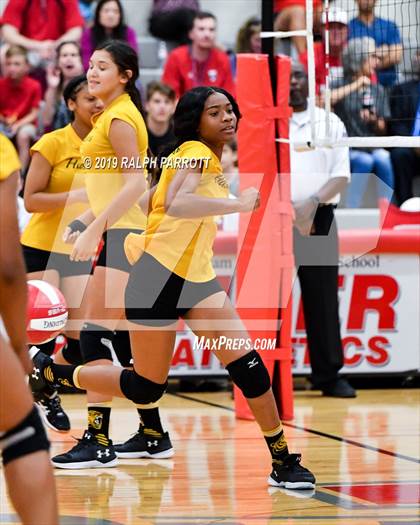 Thumbnail 2 in Alief Hastings vs. Fort Bend Travis photogallery.