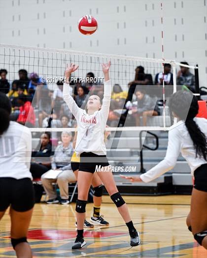 Thumbnail 1 in Alief Hastings vs. Fort Bend Travis photogallery.