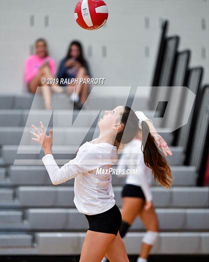 Thumbnail 3 in Alief Hastings vs. Fort Bend Travis photogallery.