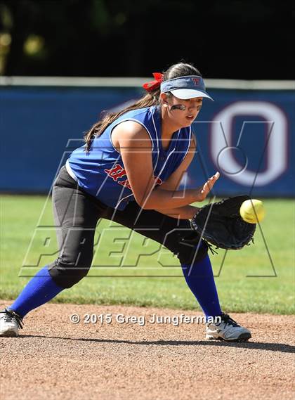 Thumbnail 2 in Bishop O'Dowd vs. Tamalpais (CIF NCS D3 Final) photogallery.
