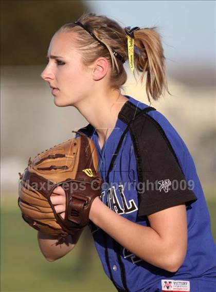 Thumbnail 3 in Capital Christian vs. El Camino photogallery.